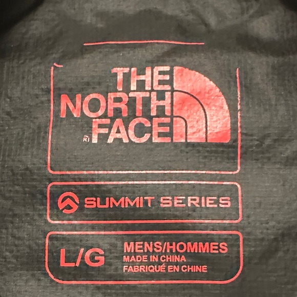 The North Face Men's Black Quilted Puffer Jacket - Picture 2 of 7